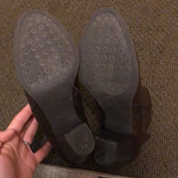 Heeled leather and canvas ankle boots - Picture 5 of 5